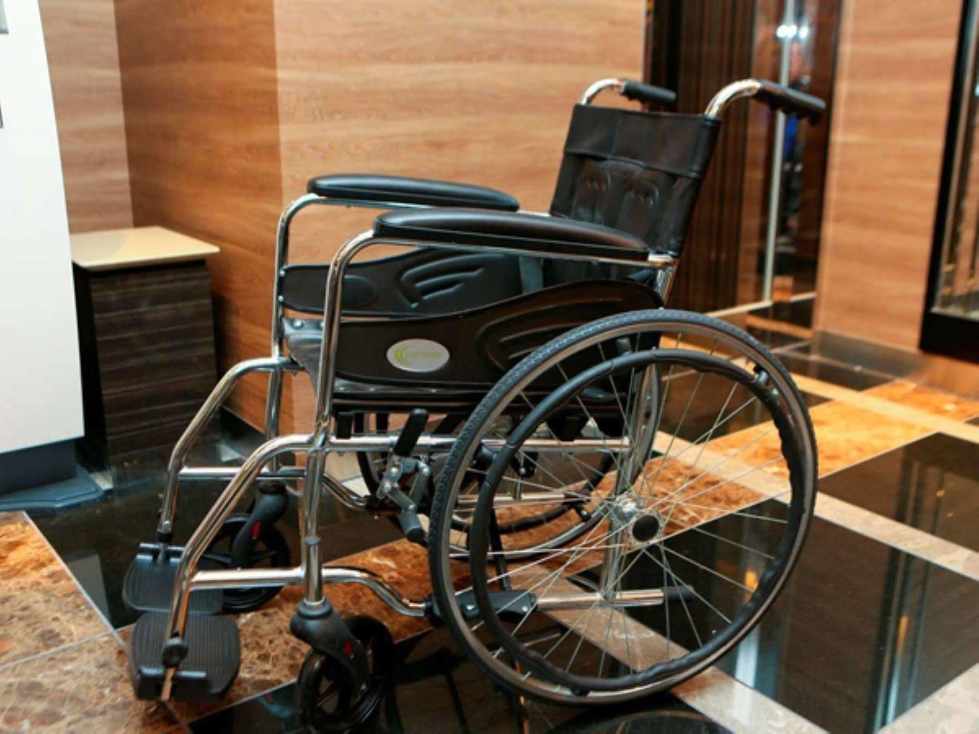 Apa Hotel Higashi Nihombashi Ekimae Präfektur Tokio Exterior foto